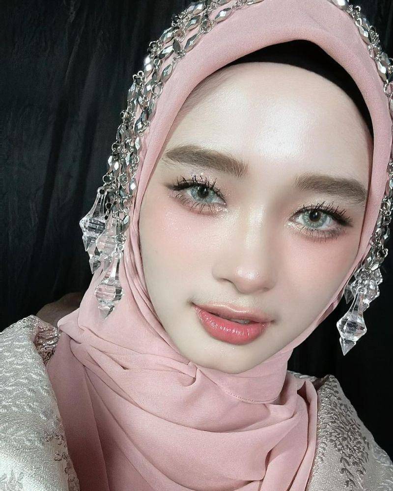 kunnilingus lateks orgiyalari. Mobil telefonda suratga olingan rus uy qurilishi pornosi, 5-10 MB kompilyatsiya